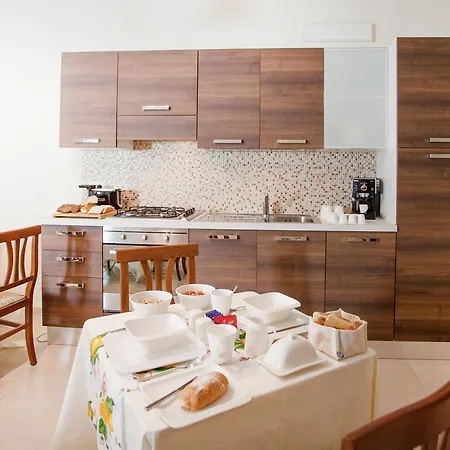 Veronicas タオルミーナ